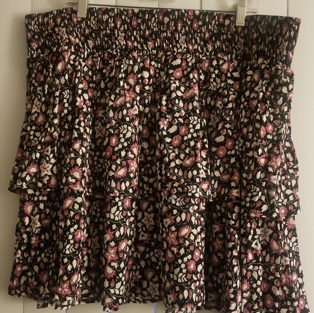 NWT Lane Bryant floral skirt. Size 22/24.